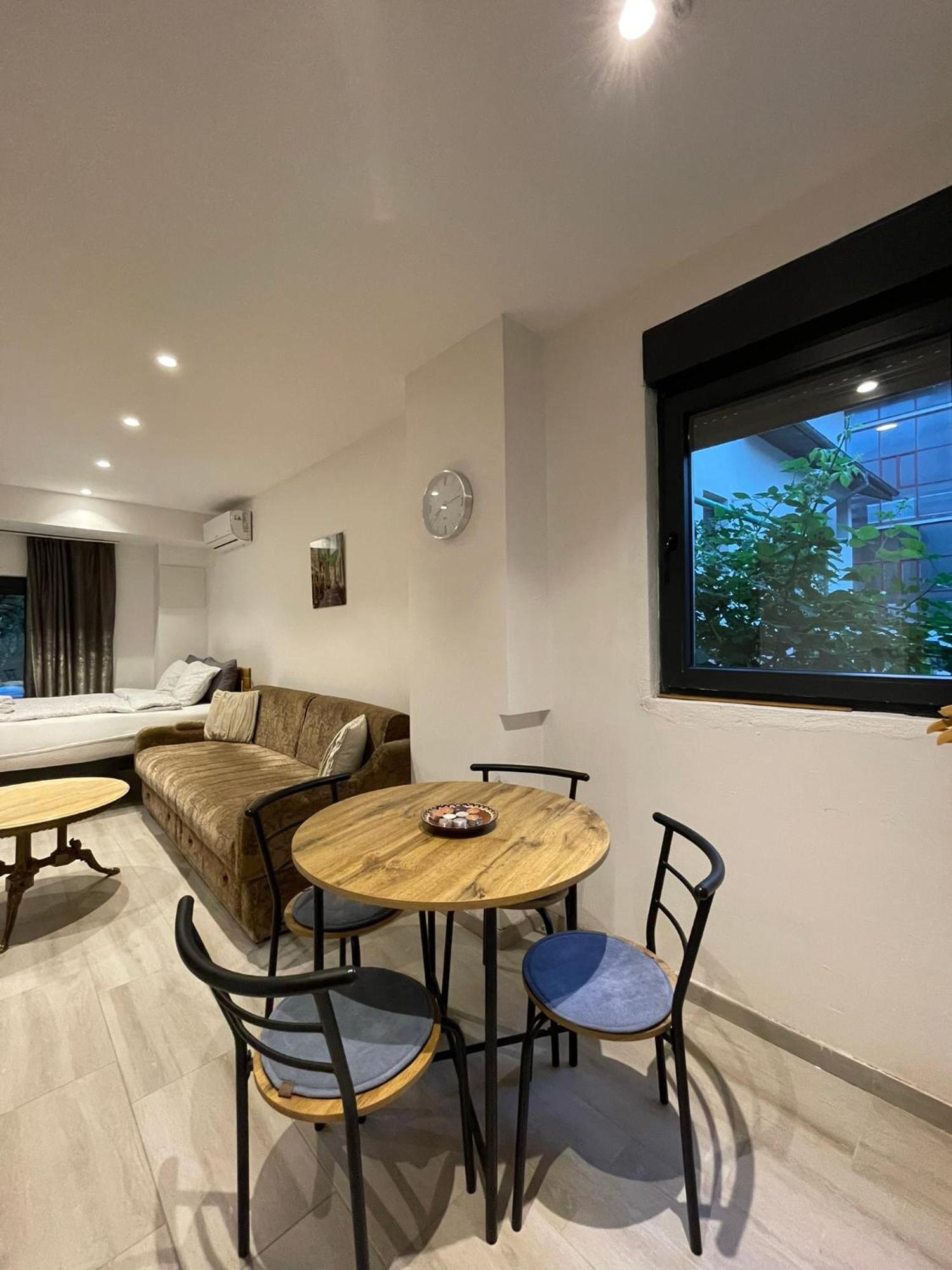 Visoko New Concept - 7 Minutes From The Pyramids - City Center ภายนอก รูปภาพ